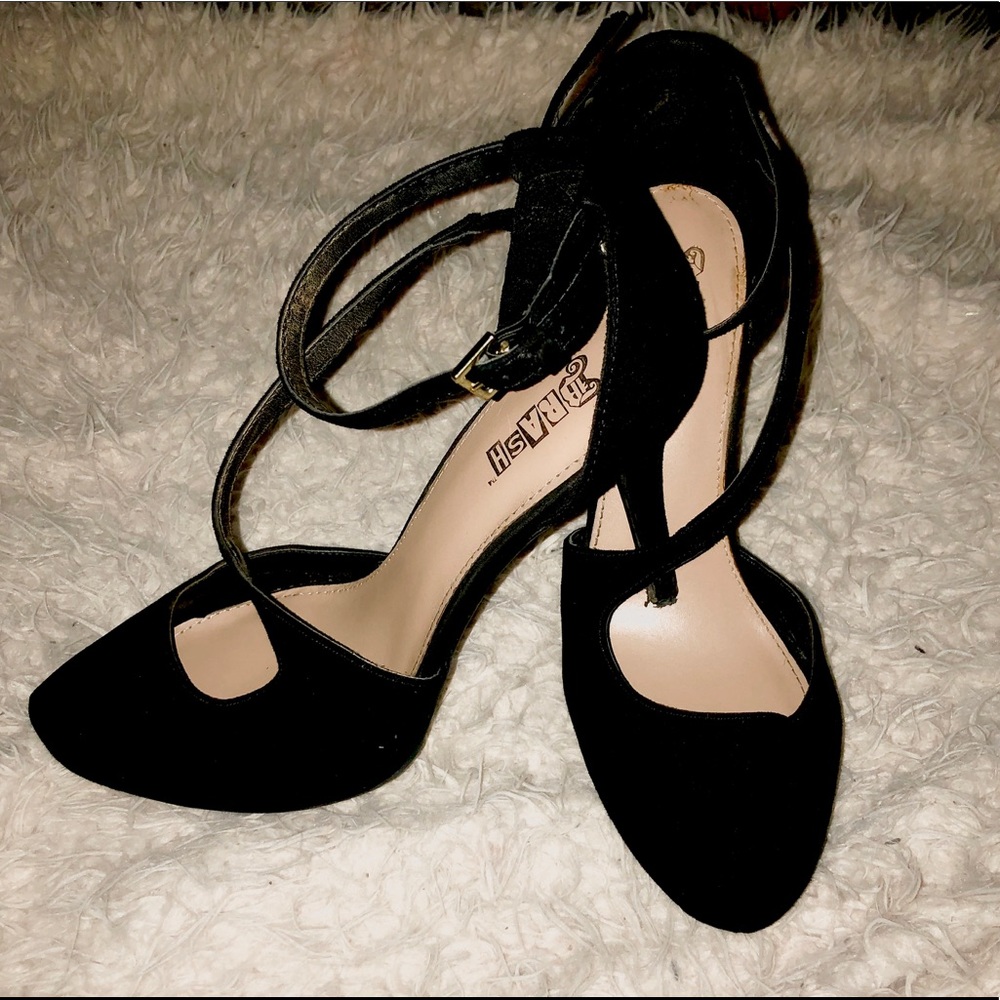 Brash Black Heels/Pumps